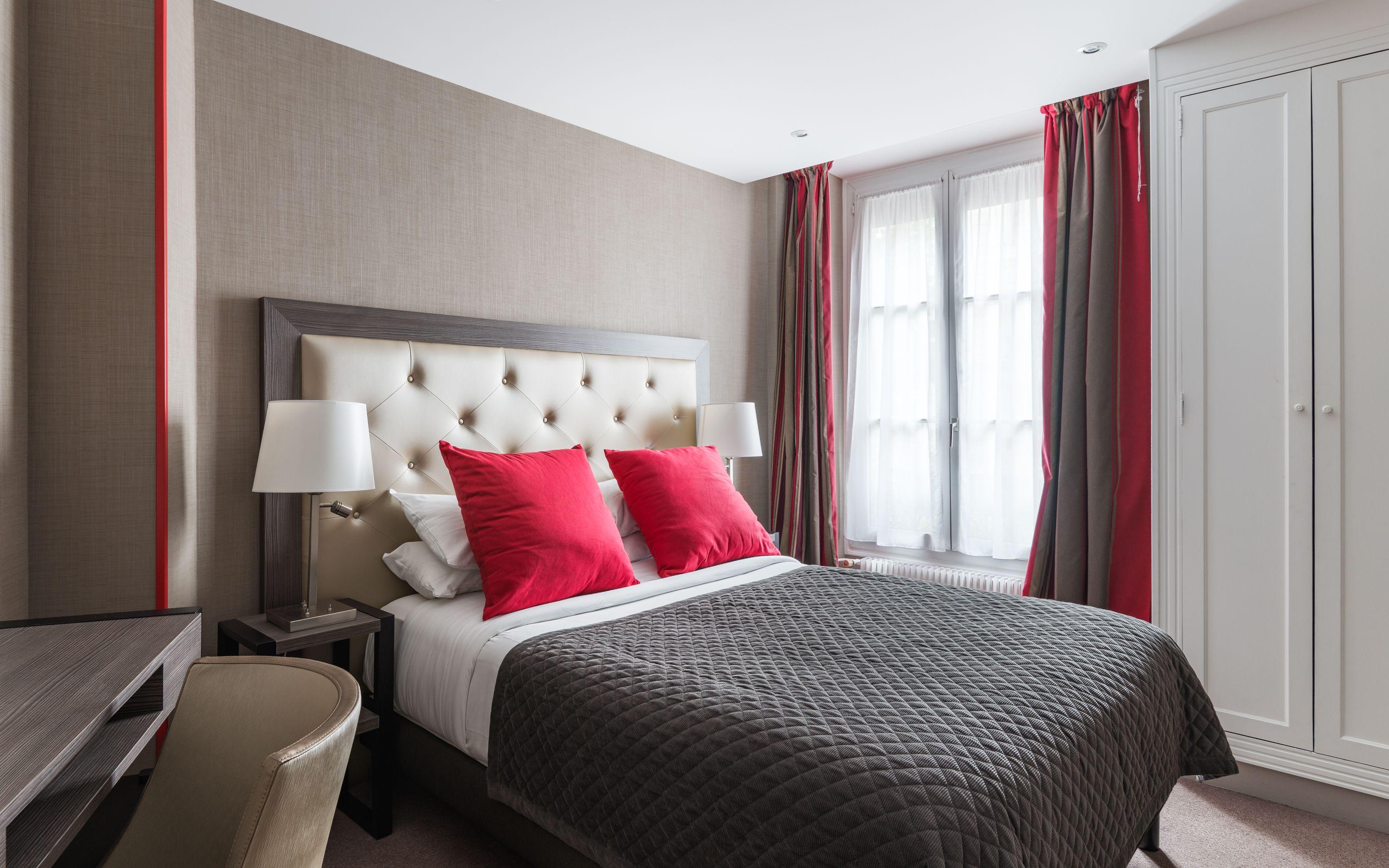 Eiffel Kennedy Hotel 3*