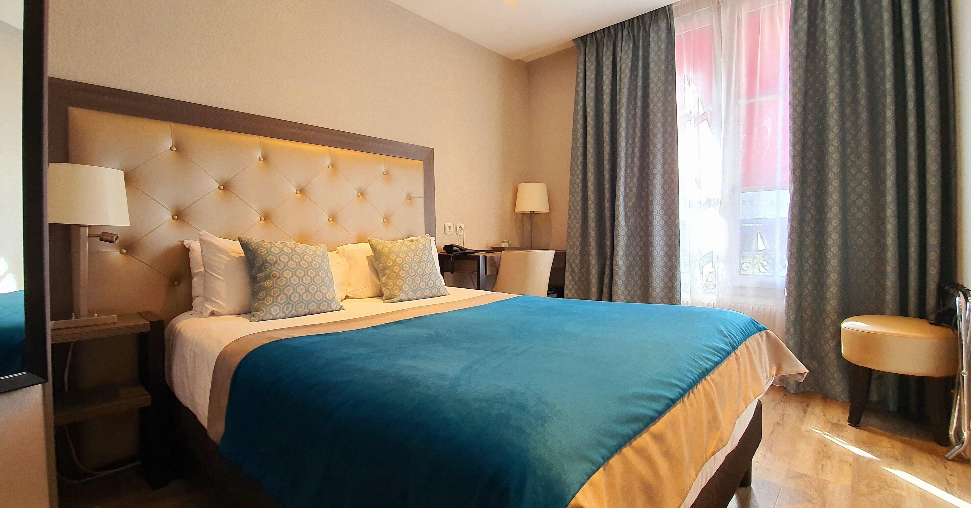 Eiffel Kennedy Hotel