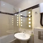 Hotel Eiffel Kennedy 3*